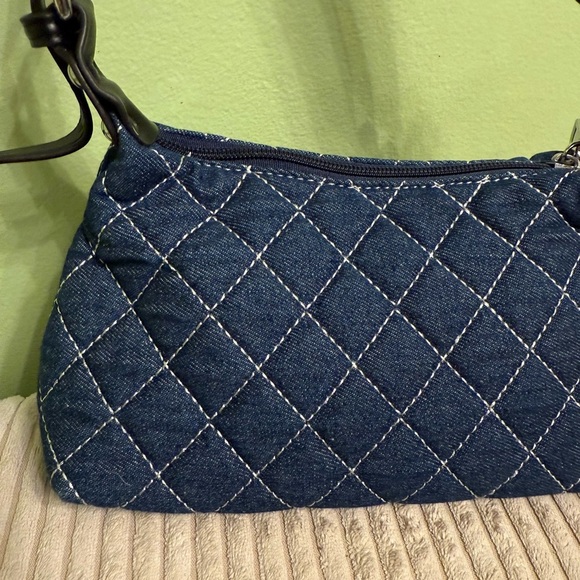 Blue denim Cannage Pattern Zippered Bag - Picture 2 of 9